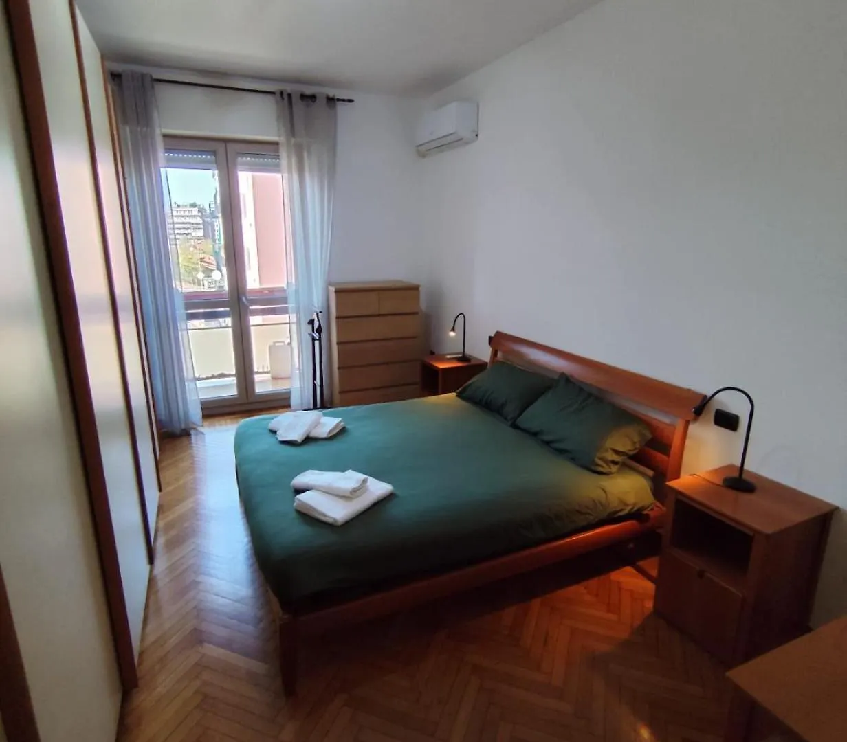 Urban Retreat, Eleganza E Comfort A Milano شقة